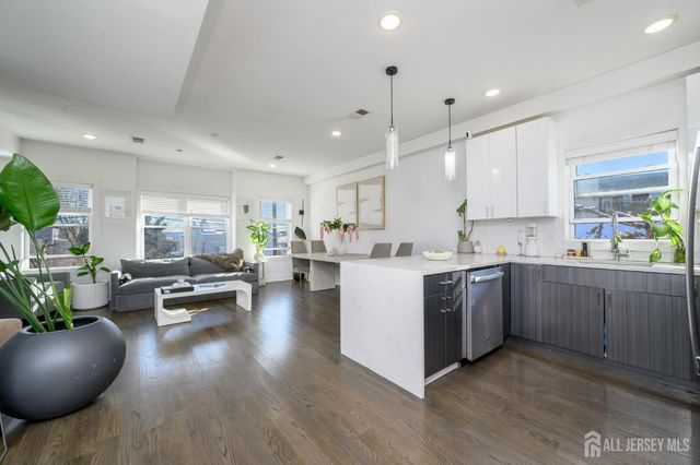 197 Garfield Avenue, Jersey City, NJ 07305