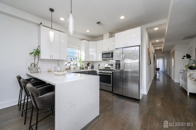 197 Garfield Avenue, Jersey City, NJ 07305