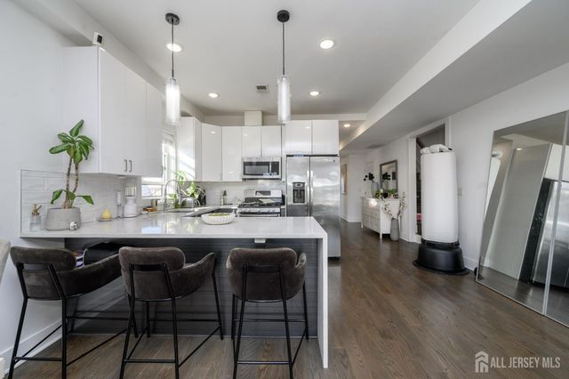 197 Garfield Avenue, Jersey City, NJ 07305