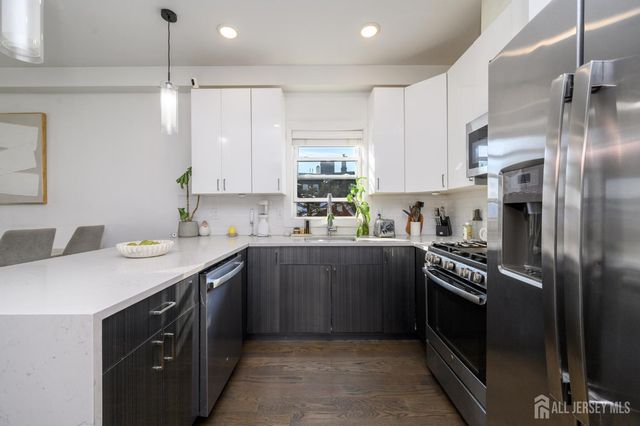 197 Garfield Avenue, Jersey City, NJ 07305