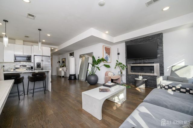 197 Garfield Avenue, Jersey City, NJ 07305