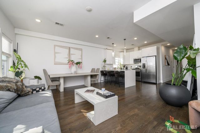 197 Garfield Avenue, Jersey City, NJ 07305