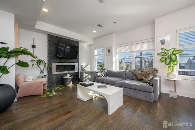 197 Garfield Avenue, Jersey City, NJ 07305