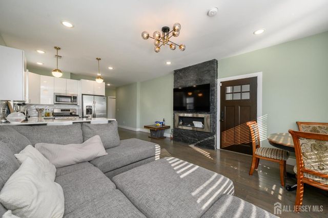 197 Garfield Avenue, Jersey City, NJ 07305