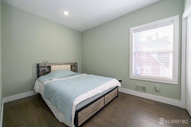 197 Garfield Avenue, Jersey City, NJ 07305