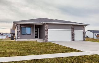 570 NW Atlas Lane, Waukee, IA 50263