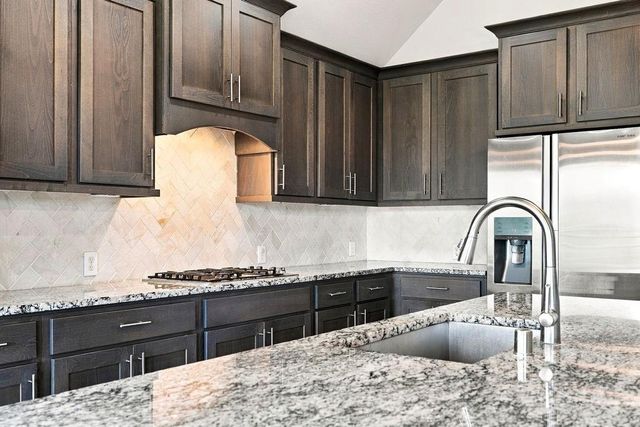 6914 Red Oak Drive, Katy, TX 77493
