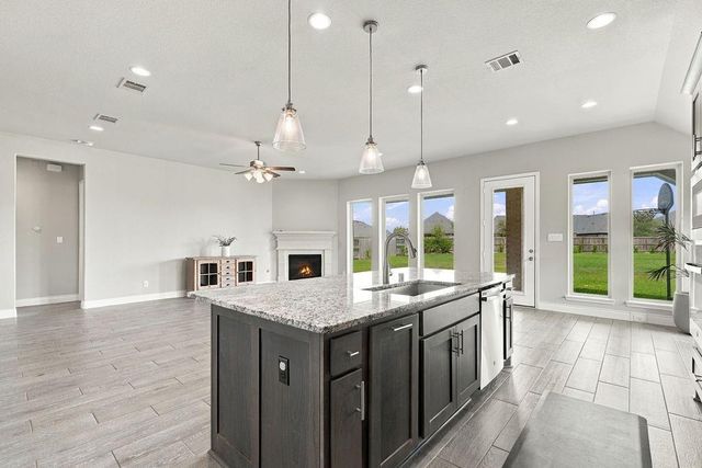 6914 Red Oak Drive, Katy, TX 77493
