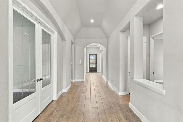 6914 Red Oak Drive, Katy, TX 77493