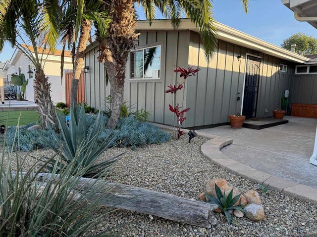 5217 Arlene St A, San Diego, CA 92117