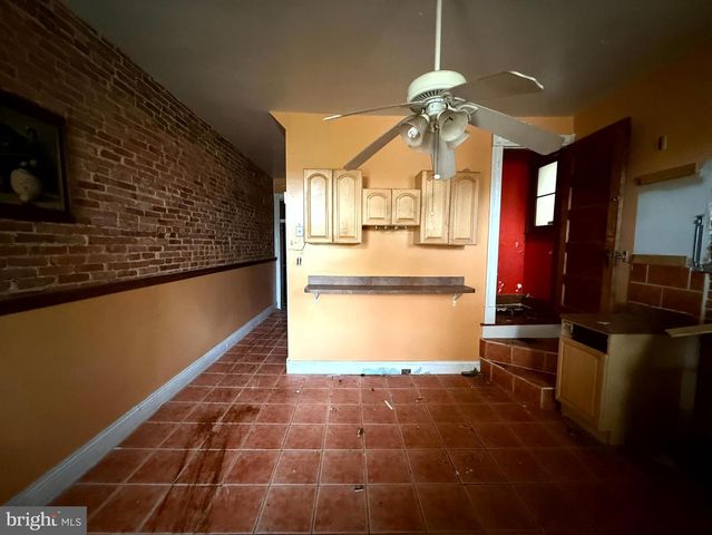 2721 N CALVERT ST, Baltimore, MD 21218
