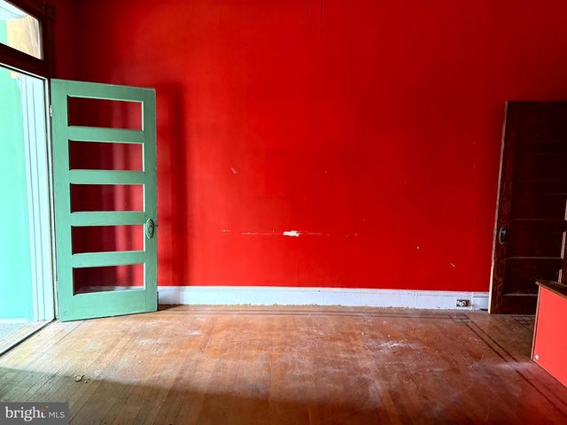 2721 N CALVERT ST, Baltimore, MD 21218