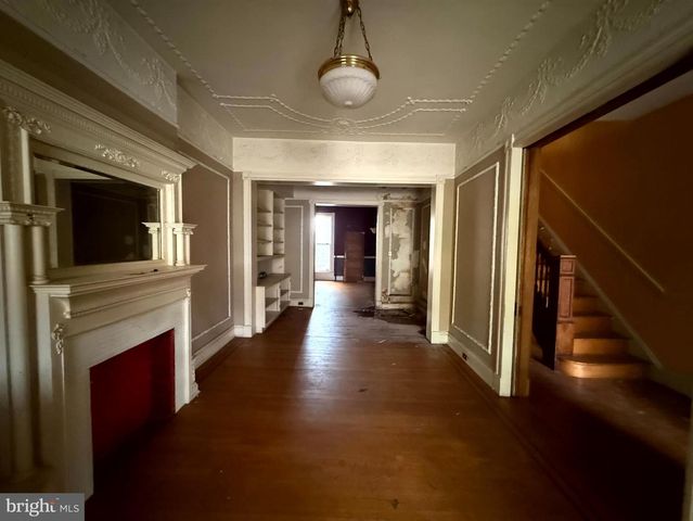 2721 N CALVERT ST, Baltimore, MD 21218