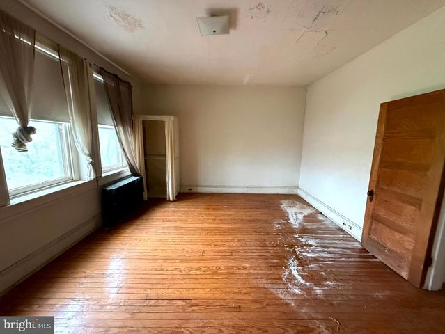 2721 N CALVERT ST, Baltimore, MD 21218