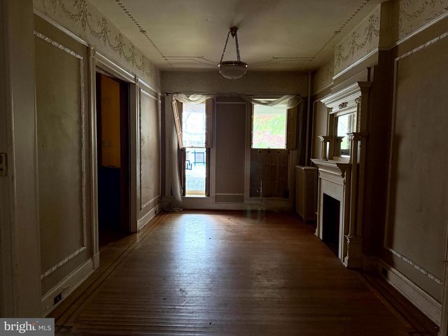 2721 N CALVERT ST, Baltimore, MD 21218