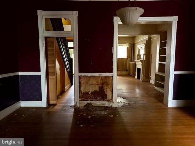 2721 N CALVERT ST, Baltimore, MD 21218