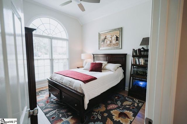 6 Lanshore Court, Taylors, SC 29687