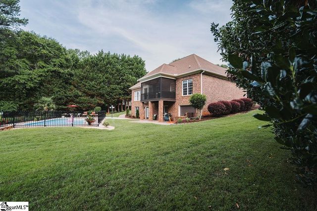 6 Lanshore Court, Taylors, SC 29687