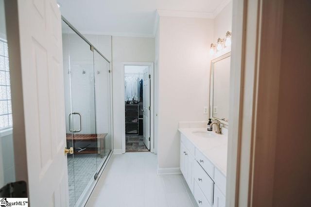6 Lanshore Court, Taylors, SC 29687