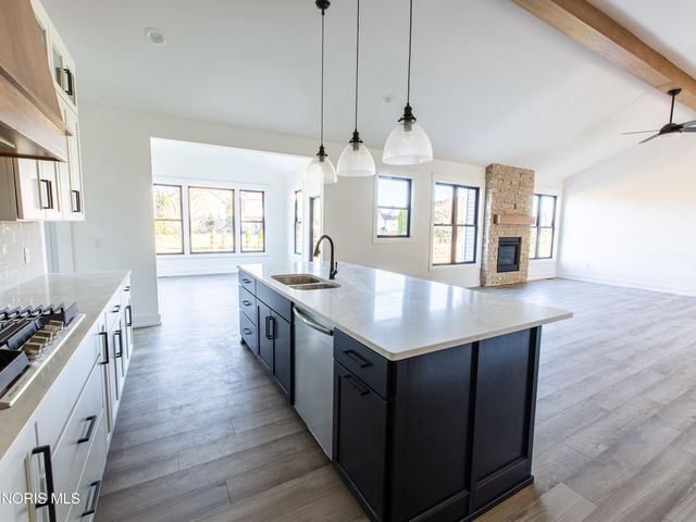 8501 Alyssa Way, Monclova, OH 43542