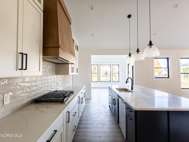 8501 Alyssa Way, Monclova, OH 43542