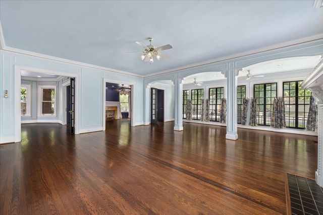 4720 Collinwood Avenue, Fort Worth, TX 76107