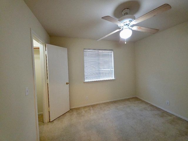 204 Delby ST, Hutto, TX 78634