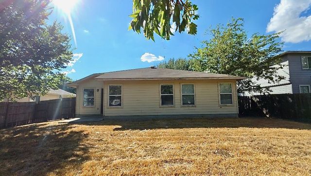 204 Delby ST, Hutto, TX 78634