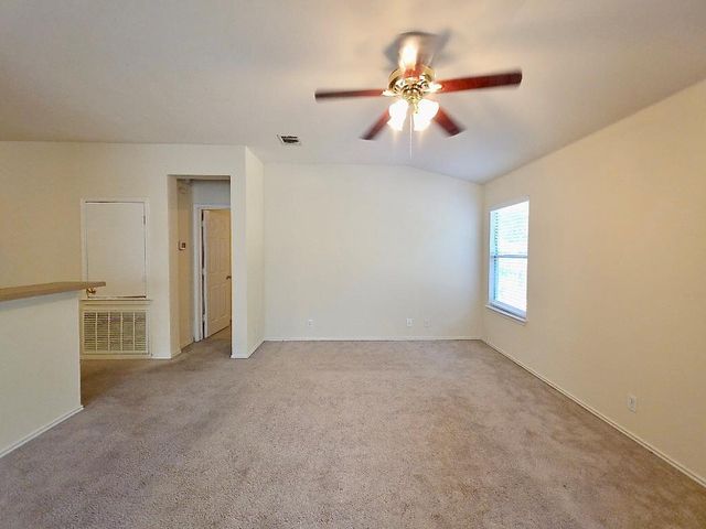 204 Delby ST, Hutto, TX 78634