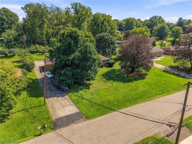 5738 Griffith Avenue NW, North Canton, OH 44720