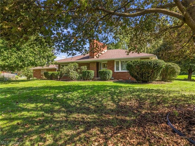 5738 Griffith Avenue NW, North Canton, OH 44720