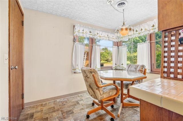 5738 Griffith Avenue NW, North Canton, OH 44720