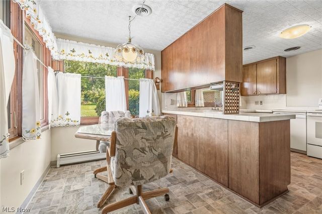 5738 Griffith Avenue NW, North Canton, OH 44720