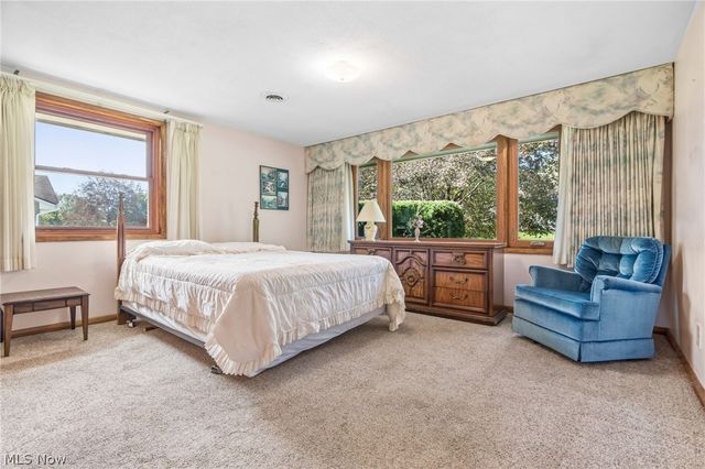5738 Griffith Avenue NW, North Canton, OH 44720