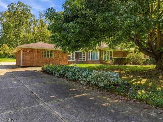 5738 Griffith Avenue NW, North Canton, OH 44720