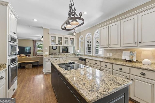 1024 Avery Creek Drive, Woodstock, GA 30188