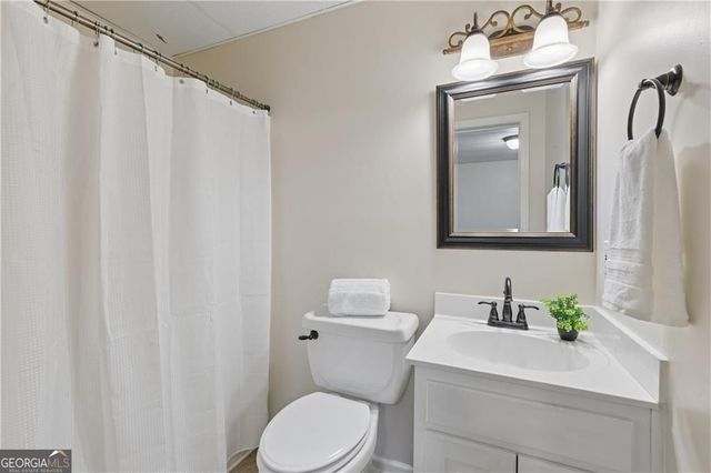 1024 Avery Creek Drive, Woodstock, GA 30188