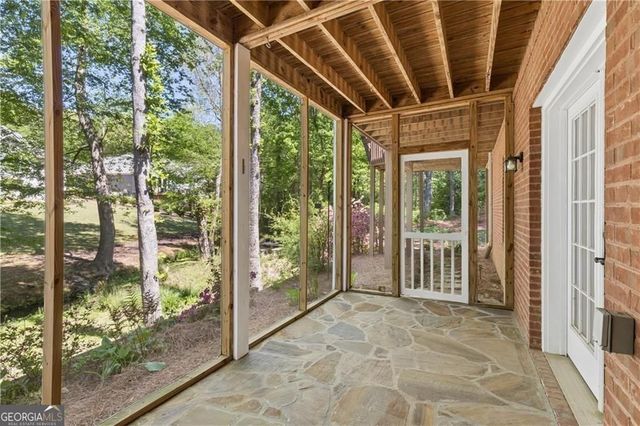 1024 Avery Creek Drive, Woodstock, GA 30188