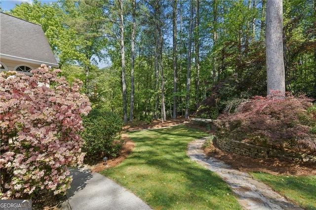 1024 Avery Creek Drive, Woodstock, GA 30188