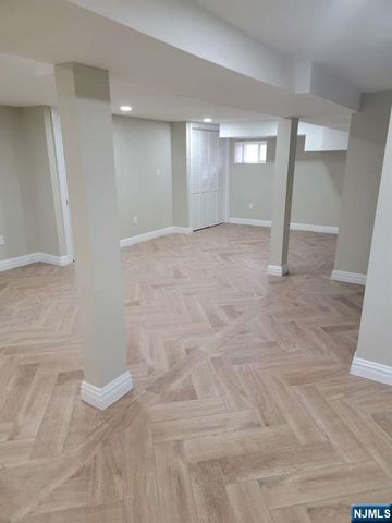 57 E Hudson Avenue, Englewood, NJ 07631
