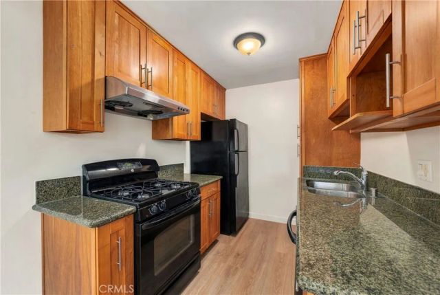 930 E 1st 16, Long Beach, CA 90802