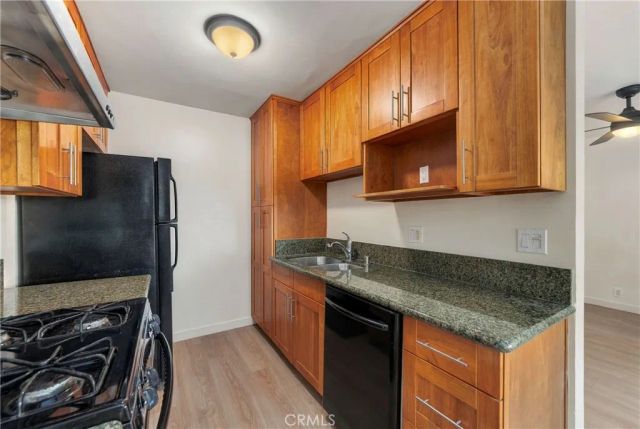 930 E 1st 16, Long Beach, CA 90802