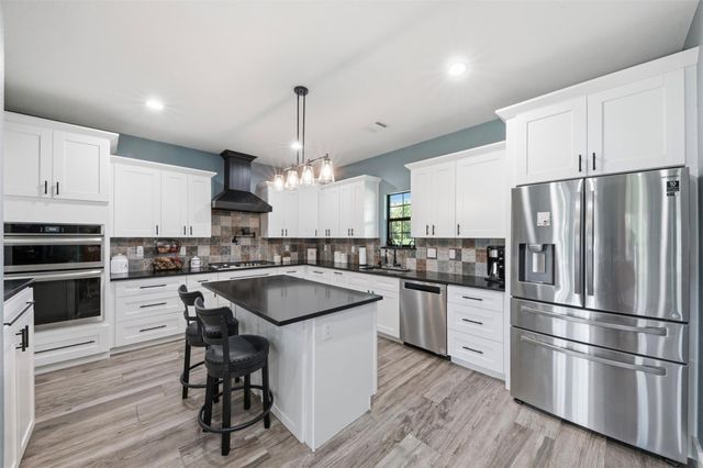 927 Aggie Avenue, Livingston, TX 77351