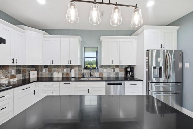 927 Aggie Avenue, Livingston, TX 77351