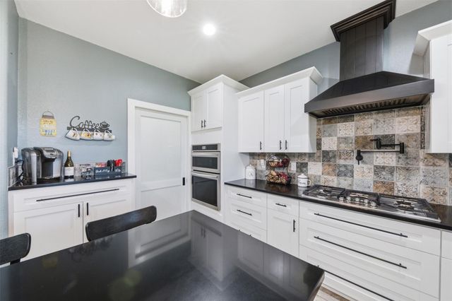 927 Aggie Avenue, Livingston, TX 77351