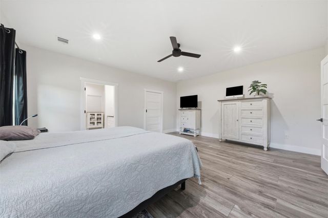927 Aggie Avenue, Livingston, TX 77351