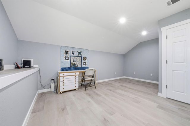 927 Aggie Avenue, Livingston, TX 77351