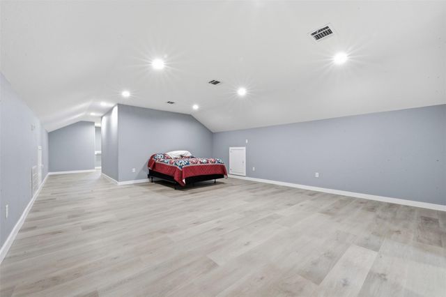 927 Aggie Avenue, Livingston, TX 77351