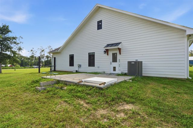 927 Aggie Avenue, Livingston, TX 77351