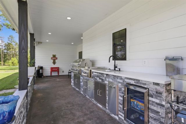 927 Aggie Avenue, Livingston, TX 77351